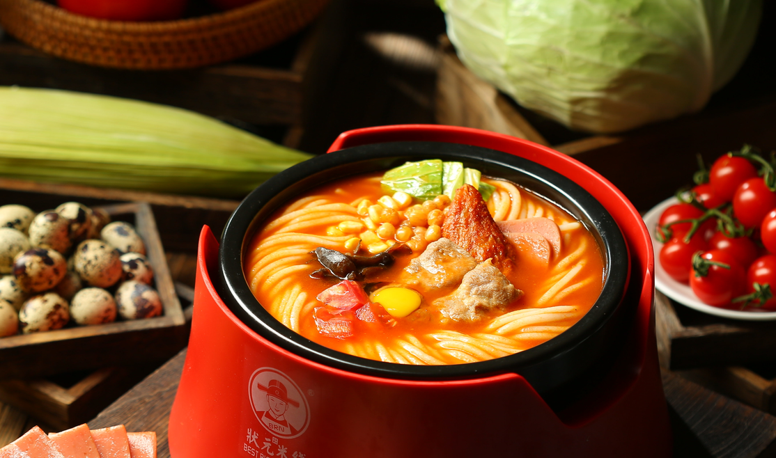 狀元米線，餐飲創(chuàng)業(yè)好項目，眾多加盟商家的誠摯選擇，全國合作熱線：400-967-2208