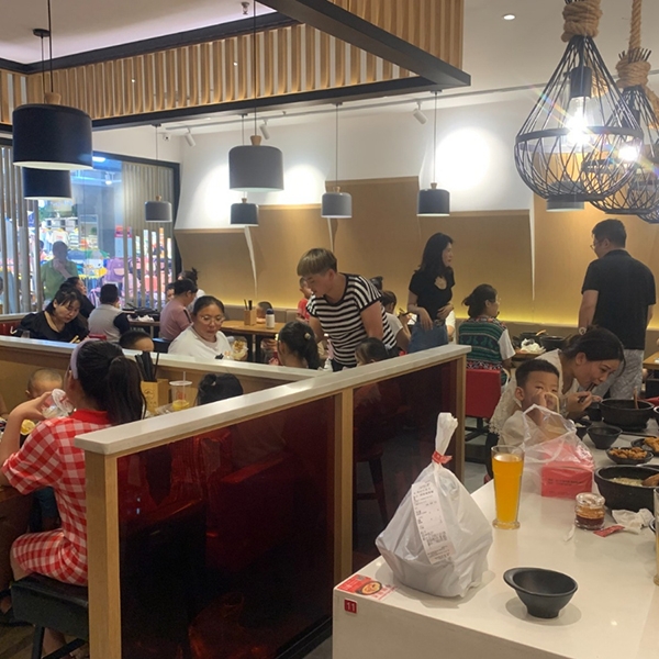 創(chuàng)業(yè)加盟好項(xiàng)目，加盟狀元米線，讓你成功當(dāng)老板，純大米米線新潮流新趨勢，加盟熱線：400-967-2208